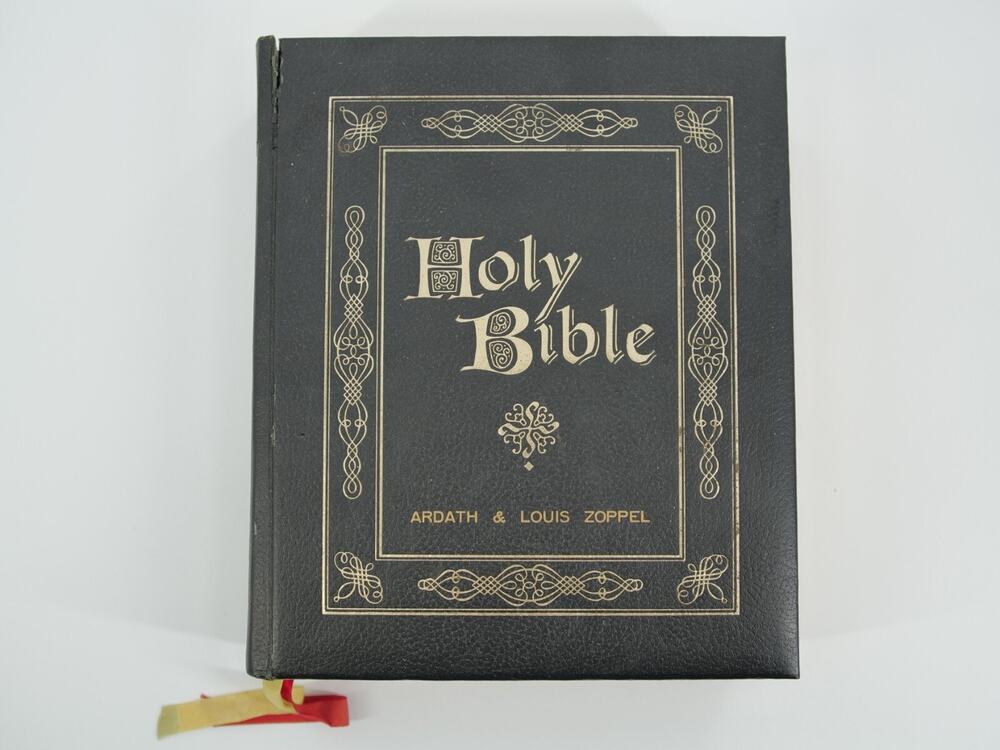 Holy Bible Family Heritidge Edition World Ardath & Louis Zoppel